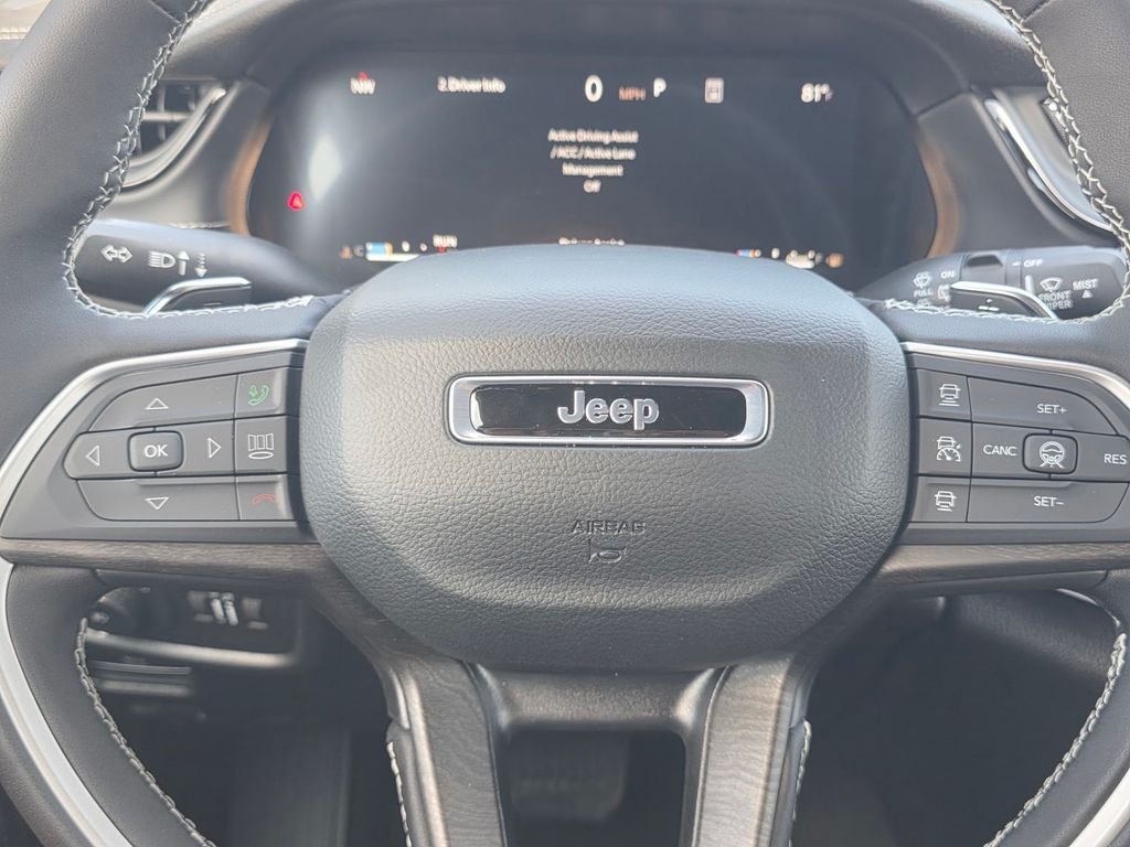 New 2026 Bright White Clear-Coat Exterior Paint Jeep Limited image 20