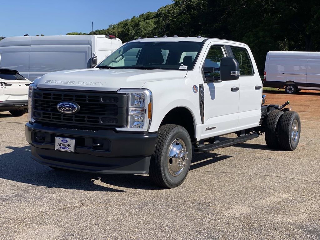 New 2026 White Ford F350 4X4 CRW CC image 6