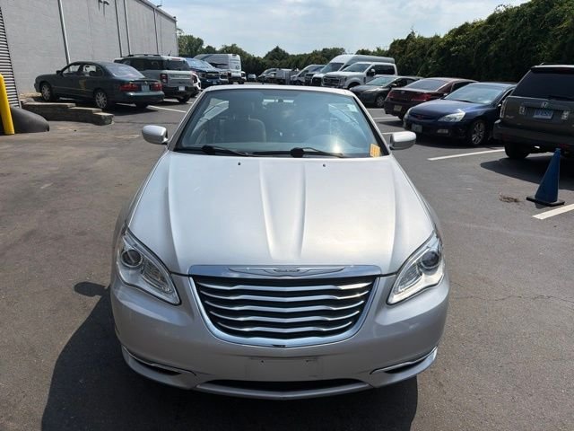 Used 2011 Silver Chrysler Touring image 2