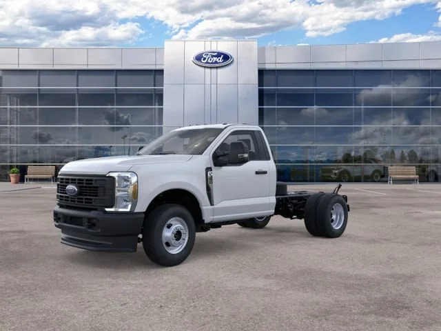 2026 Ford F-350 Super Duty Chassis Cab