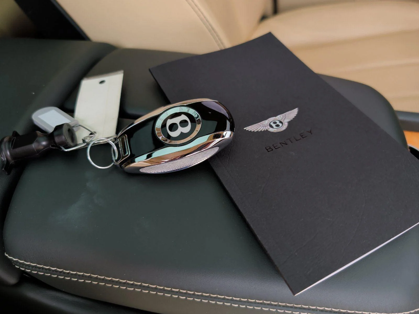 Used 2021 Apple Green Bentley Speed image 45