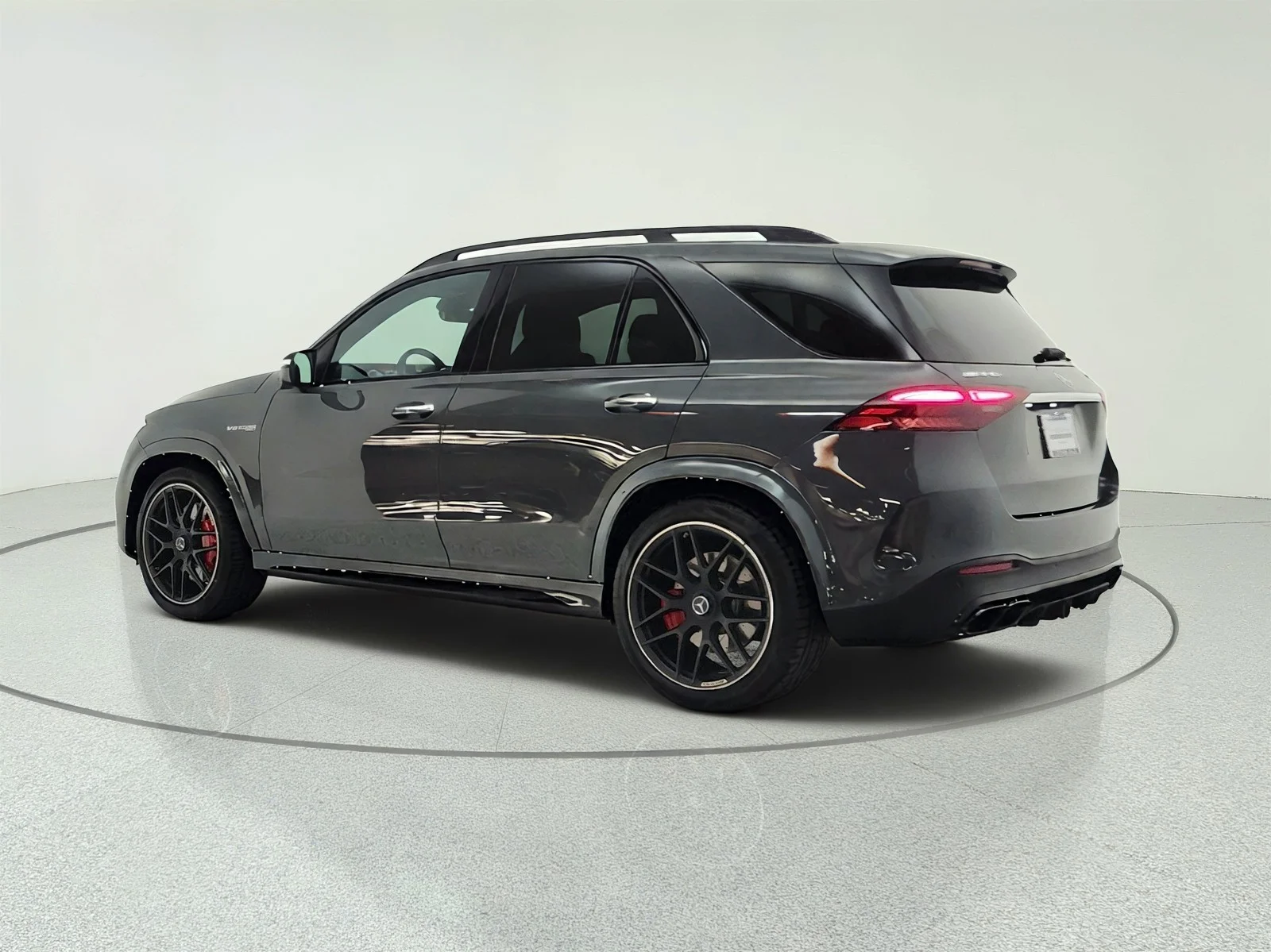 Used 2025 MANUFAKTUR Signature Silicon Grey Mercedes-Benz AMG® GLE 63 S 4MATIC+ SUV image 7