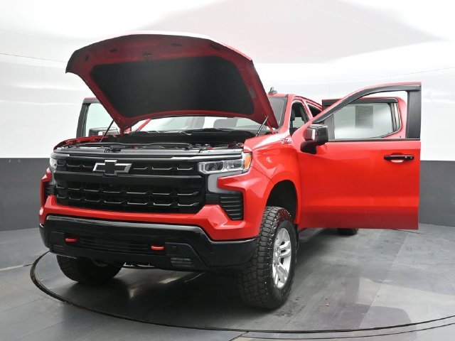 Used 2022 Red Chevrolet LT Trail Boss image 20