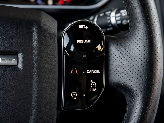Used 2019 Fuji White Land Rover HSE image 21