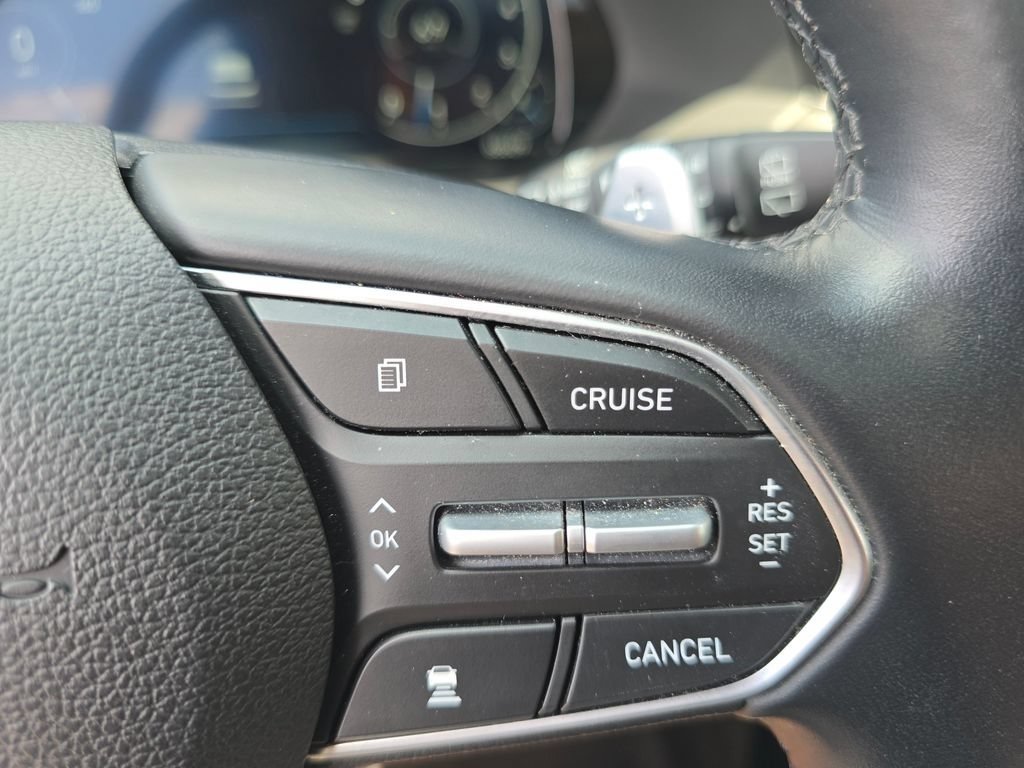 Used 2022 Abyss Black Pearl Hyundai Limited image 18