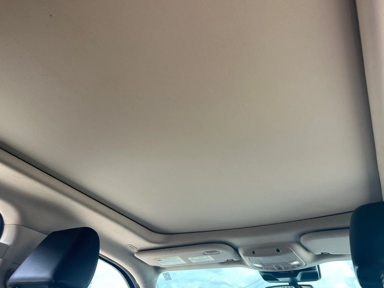 Used 2022 White Ford XLT image 24