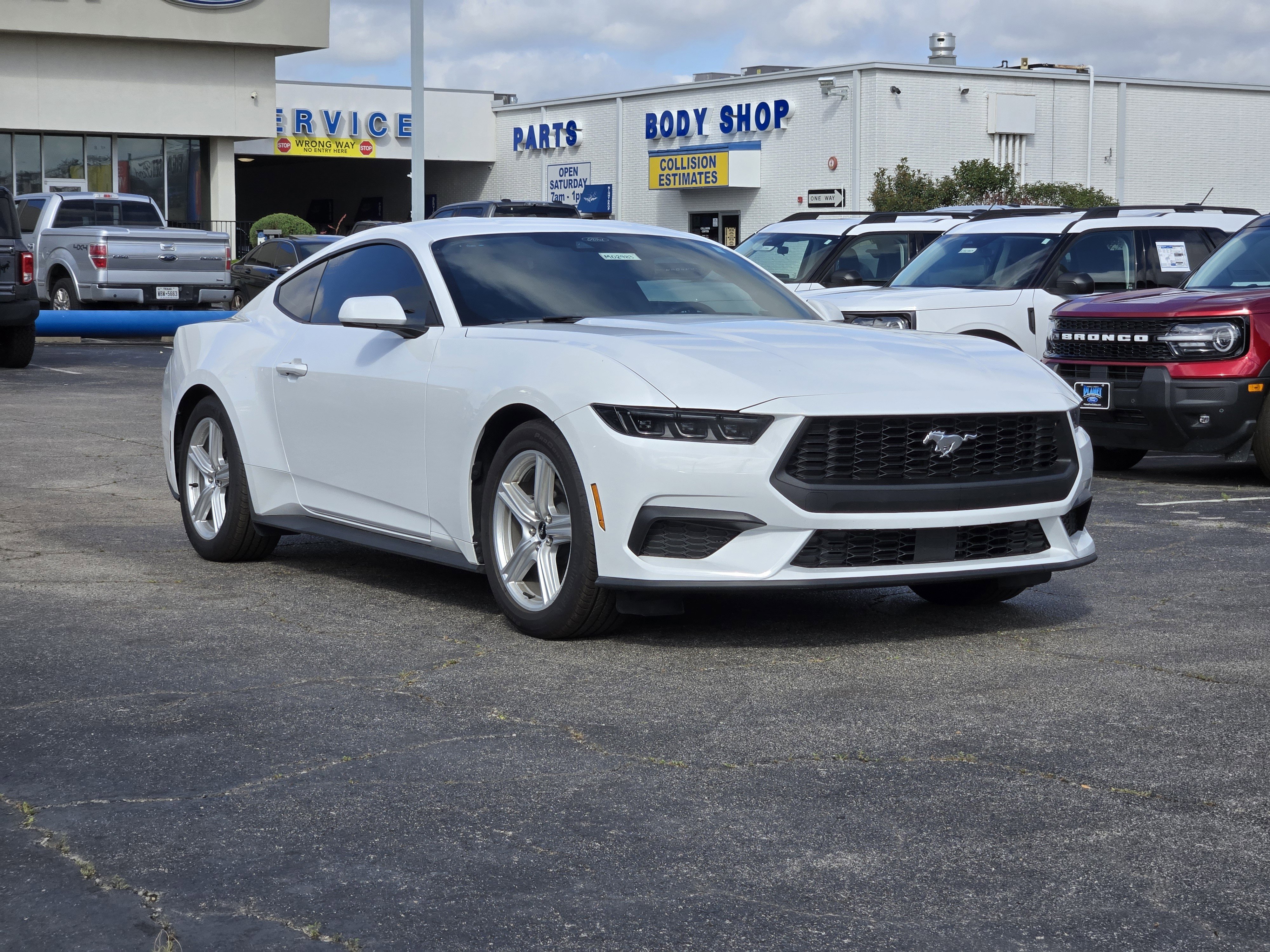 New 2026 Oxford White Ford EcoBoost Fastback image 2