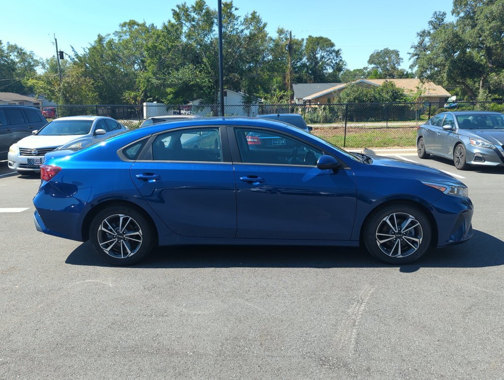 Used 2023 Blue Kia LXS image 8