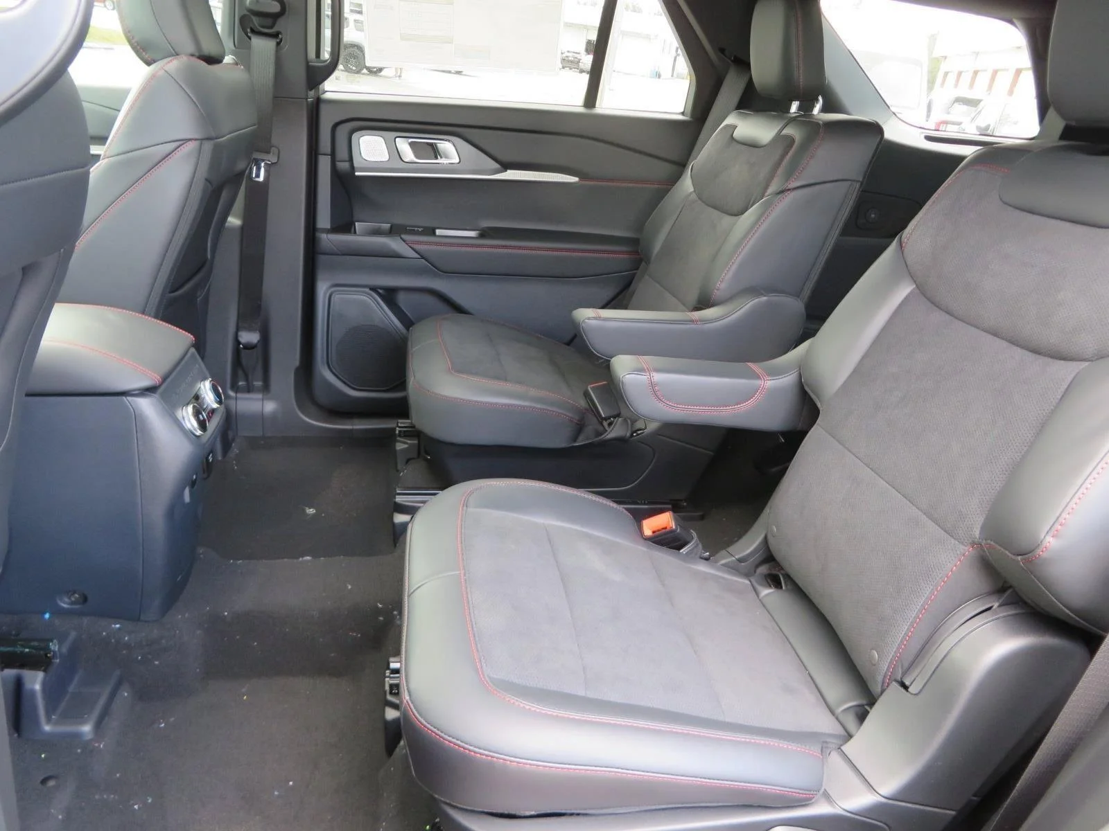 New 2026 Agate Black Metallic Ford ST image 30