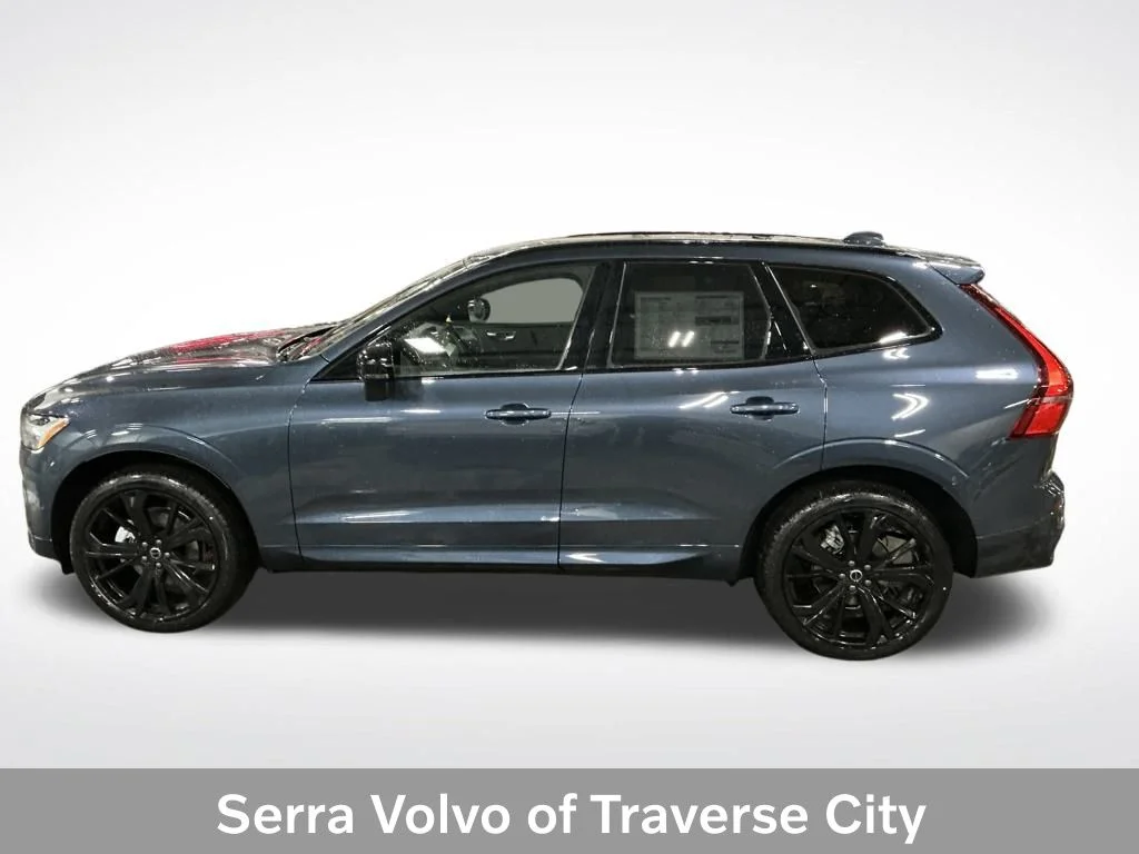 2026 Volvo XC60 B5 Ultra Black Edition Theme AWD's photo