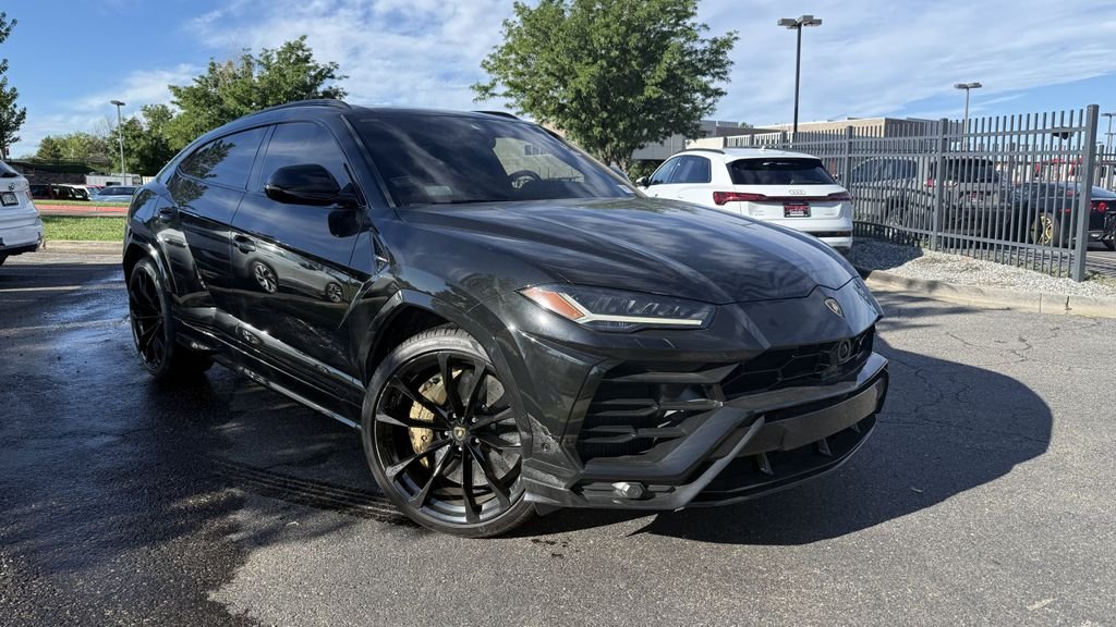 Used 2020 Black Lamborghini Base image 1