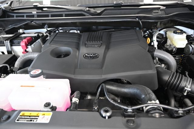 New 2026 Wind Chill Pearl <sup>1</sup> Toyota  Platinum image 36