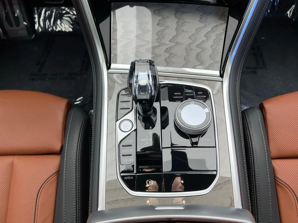 2026 BMW 8 Series 840i - Photo 11