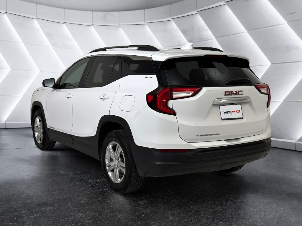 Used 2024 White GMC SLE image 6