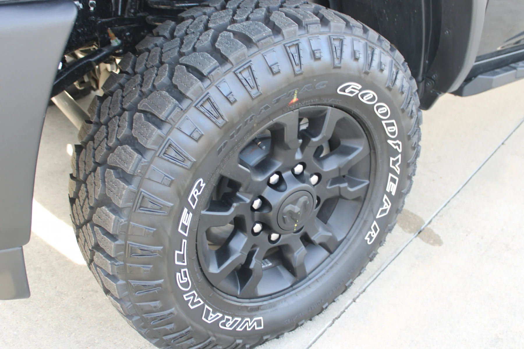 New 2026 Ceramic Gray Clear-Coat Exterior Paint RAM Power Wagon Crew Cab 4x4 image 23