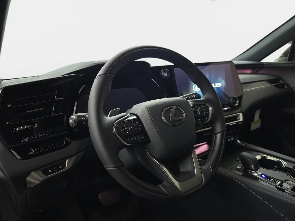 New 2026 Eminent White Pearl Lexus PREMIUM PLUS image 10