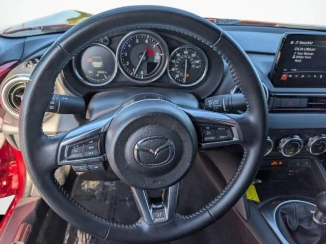 Used 2023 Red Mazda Grand Touring image 12
