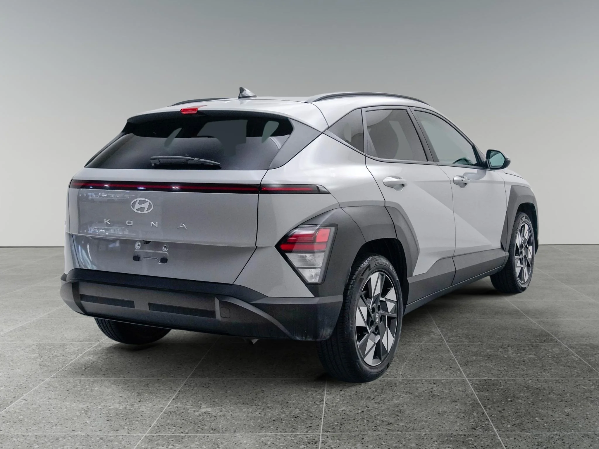 Used 2025 Cyber Gray Metallic Hyundai SEL image 6