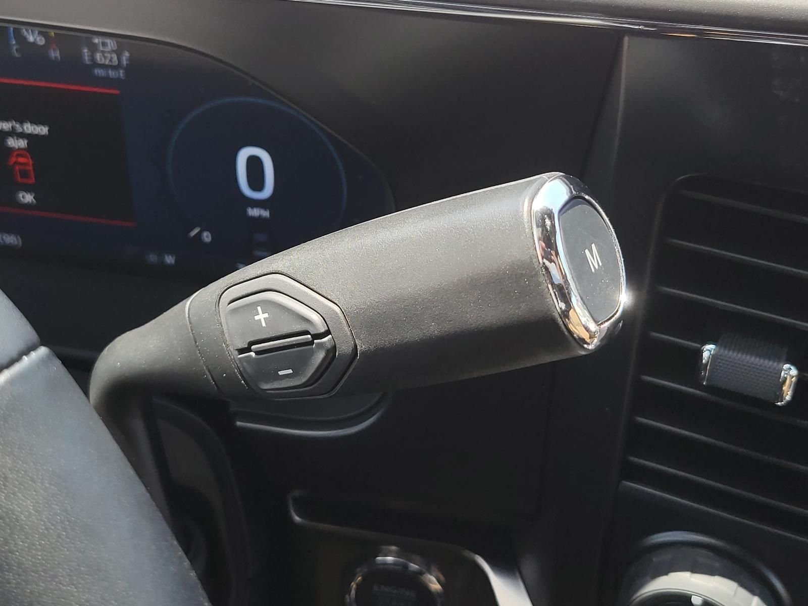 Used 2024 Oxford White Ford Lariat image 30