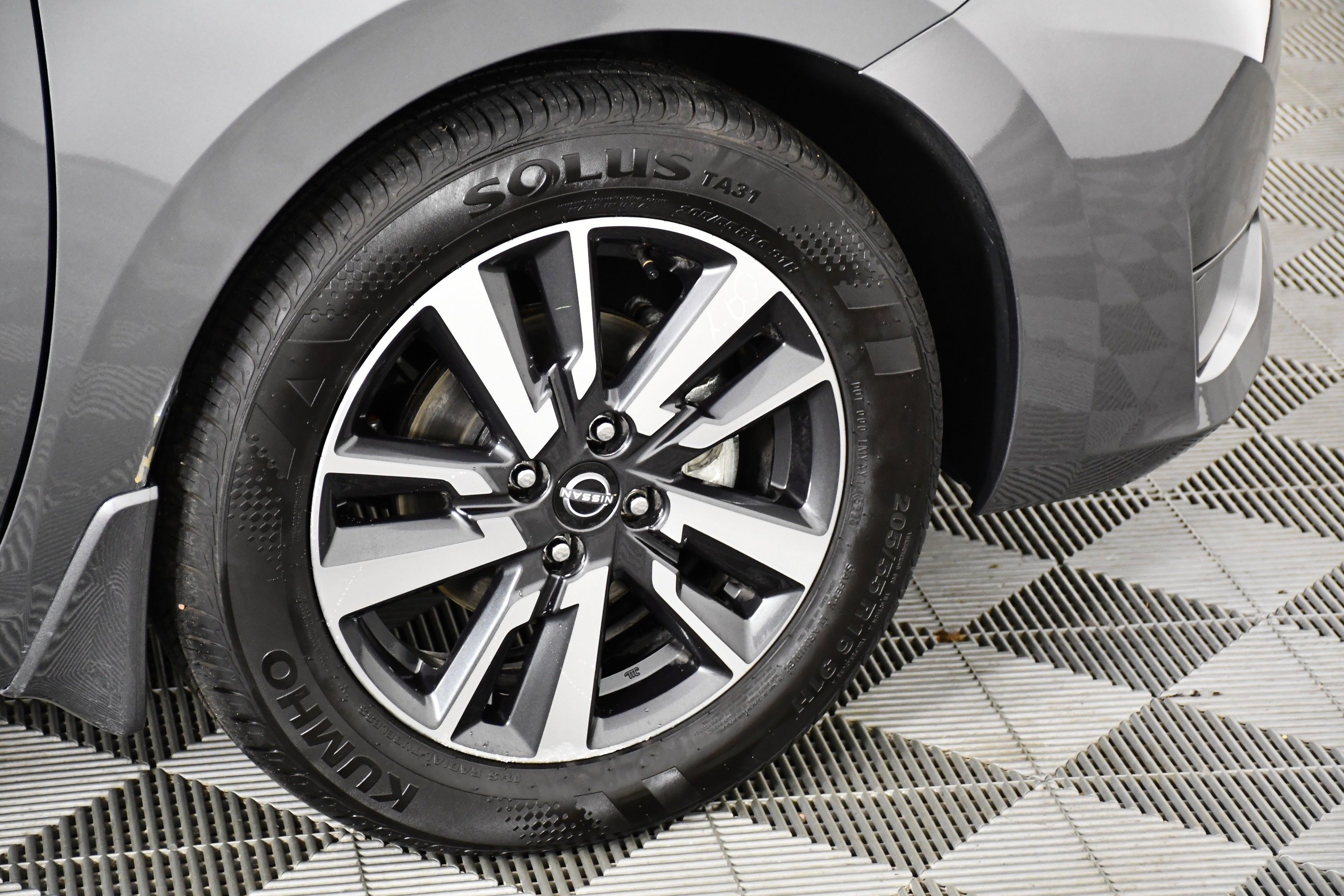 Used 2025 Gun Metallic Nissan SV image 49