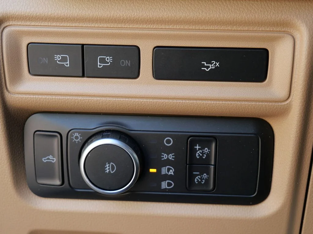 Used 2022 White Ford Lariat image 15