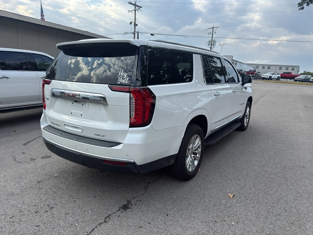 Used 2022 White Frost Tricoat GMC SLT image 3