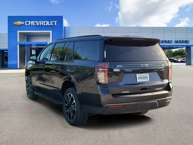 2022 Chevrolet Suburban RST - Photo 3