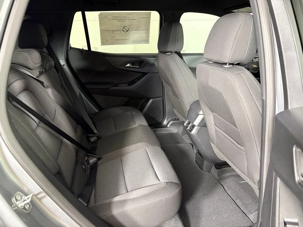 2027 Chevrolet Equinox LT - Photo 23