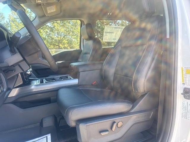 New 2026 Oxford White Ford Lariat image 54