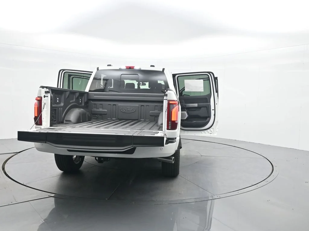 New 2026 Star White Metallic Tri-Coat Ford Platinum® image 46