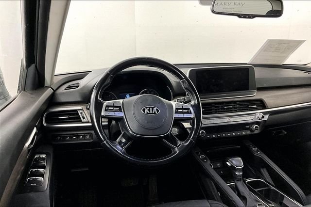 Used 2021 Black Kia EX image 2
