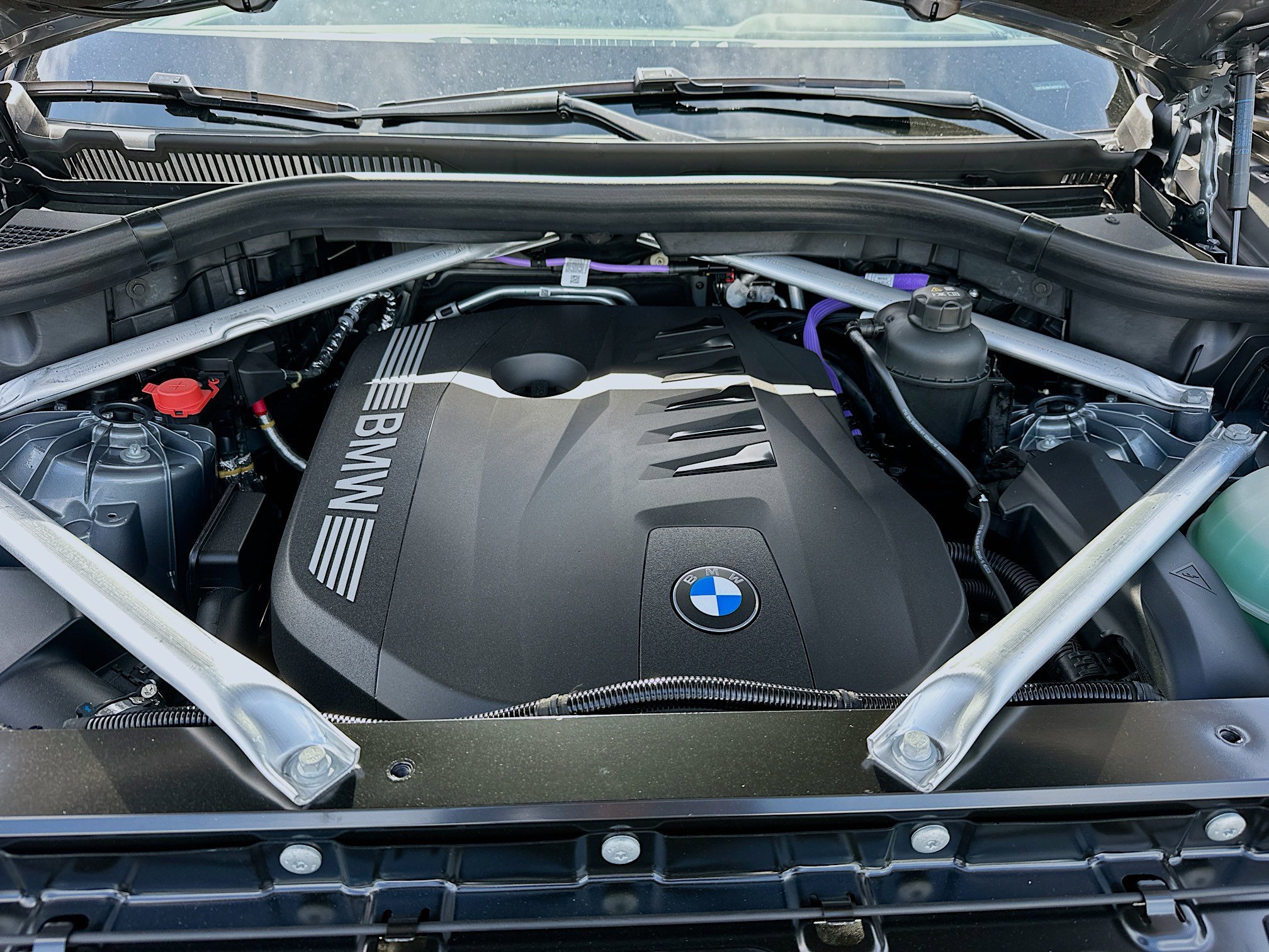 New 2026 Skyscraper Grey Metallic BMW sDrive40i image 24