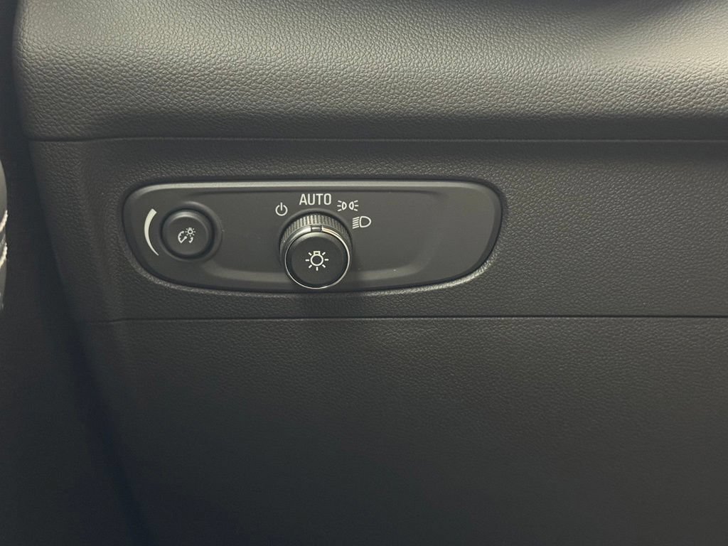 Used 2023 Cinnabar Metallic Buick Essence image 17