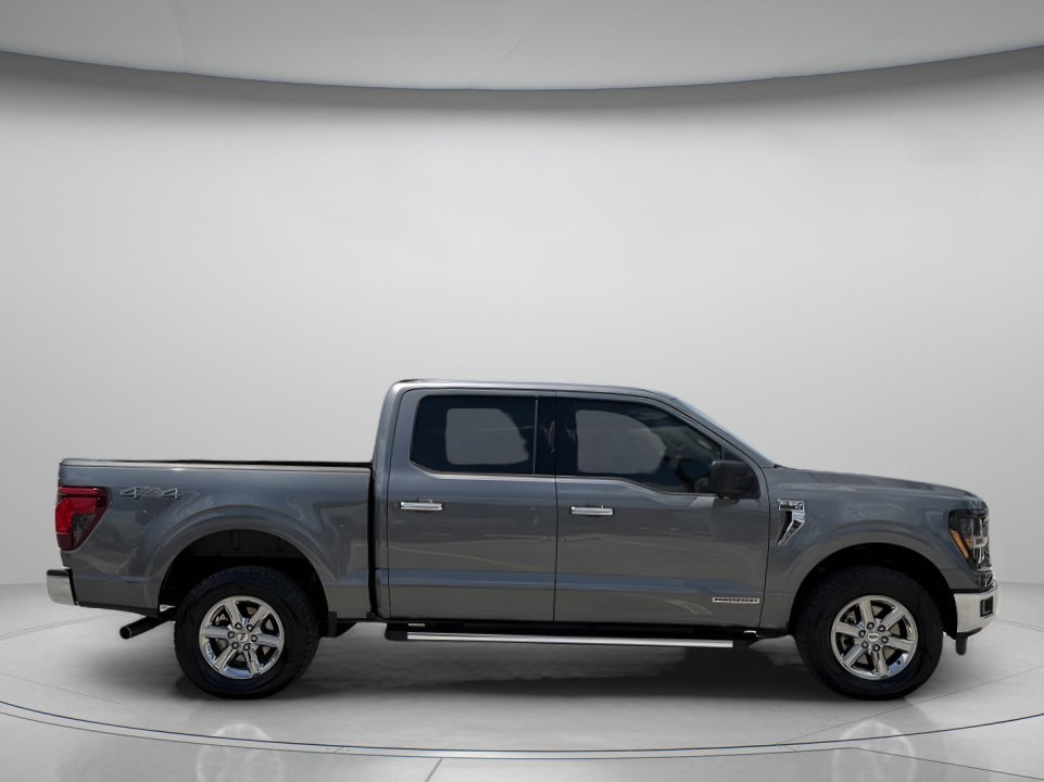 Used 2024 Gray Metallic Ford XLT image 2