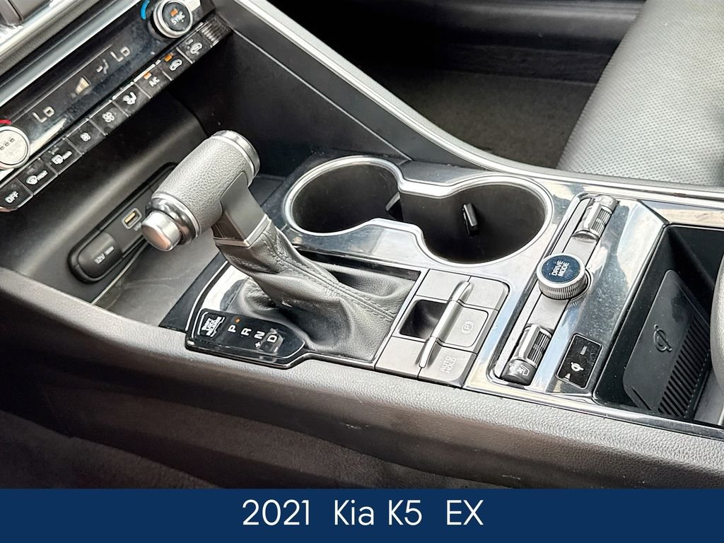 Used 2021 Black Kia EX image 34