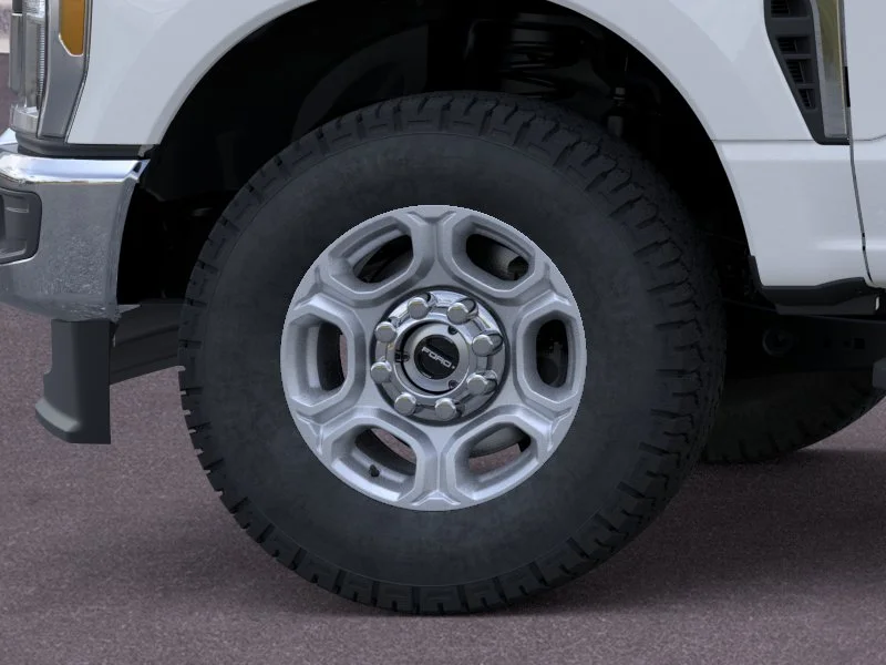 New 2026 Oxford White Ford XLT image 19