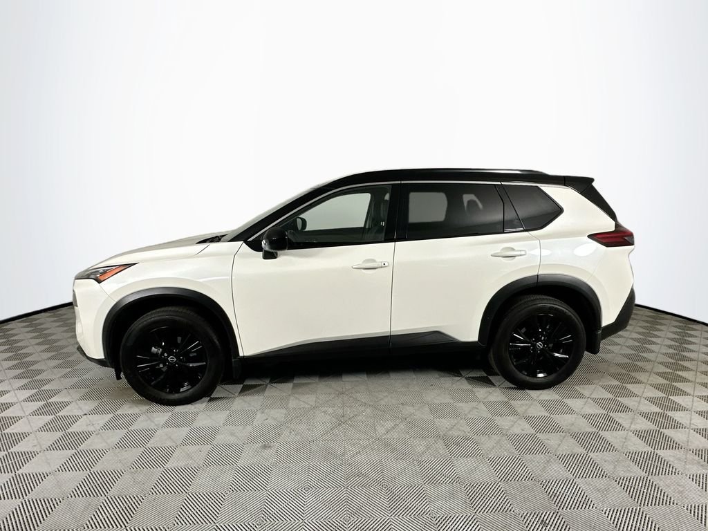 Used 2023 White Nissan SV image 4