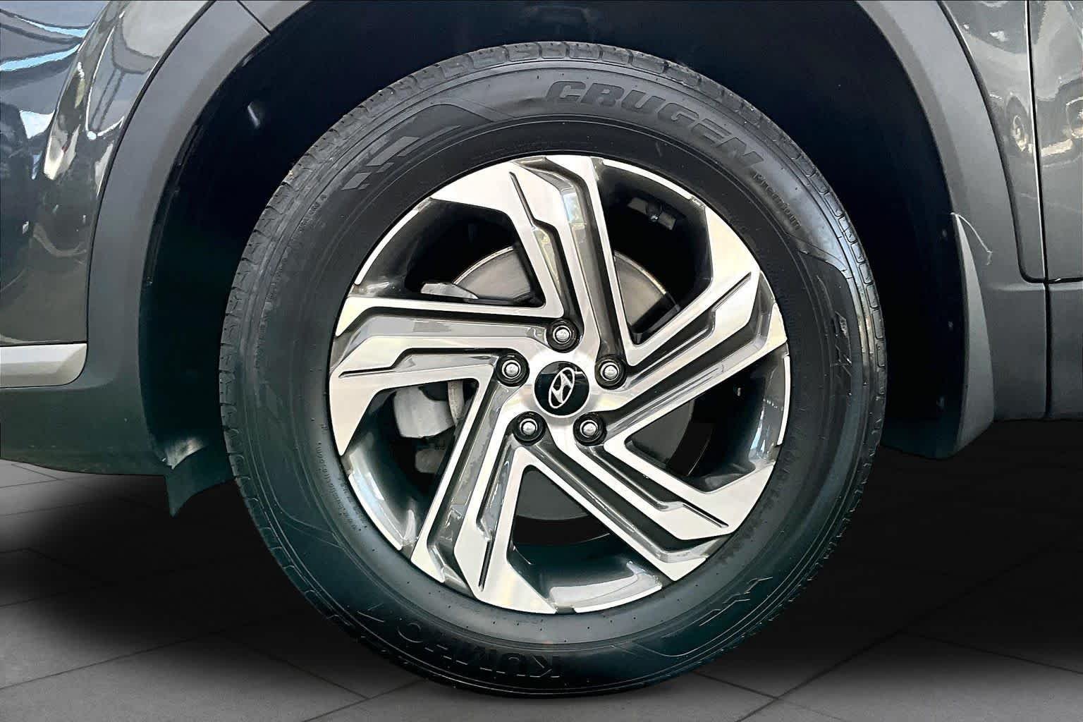 Used 2023 Portofino Gray Hyundai SEL image 11