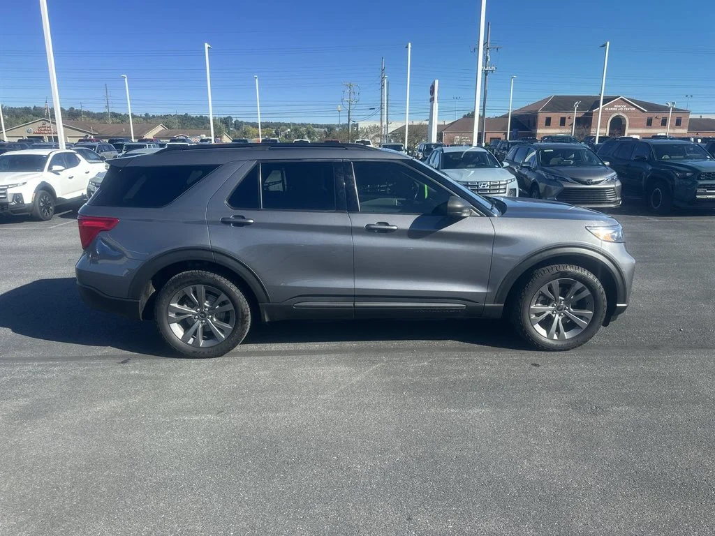 Used 2021 Gray Ford XLT image 9