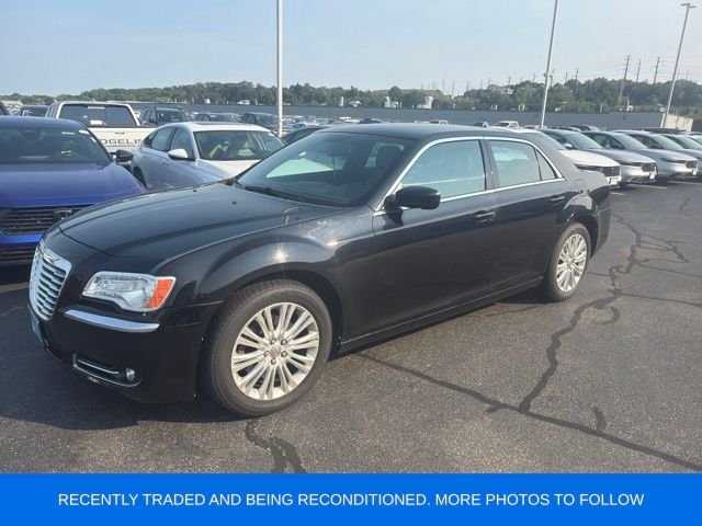 Used 2014 Black Chrysler  image 2