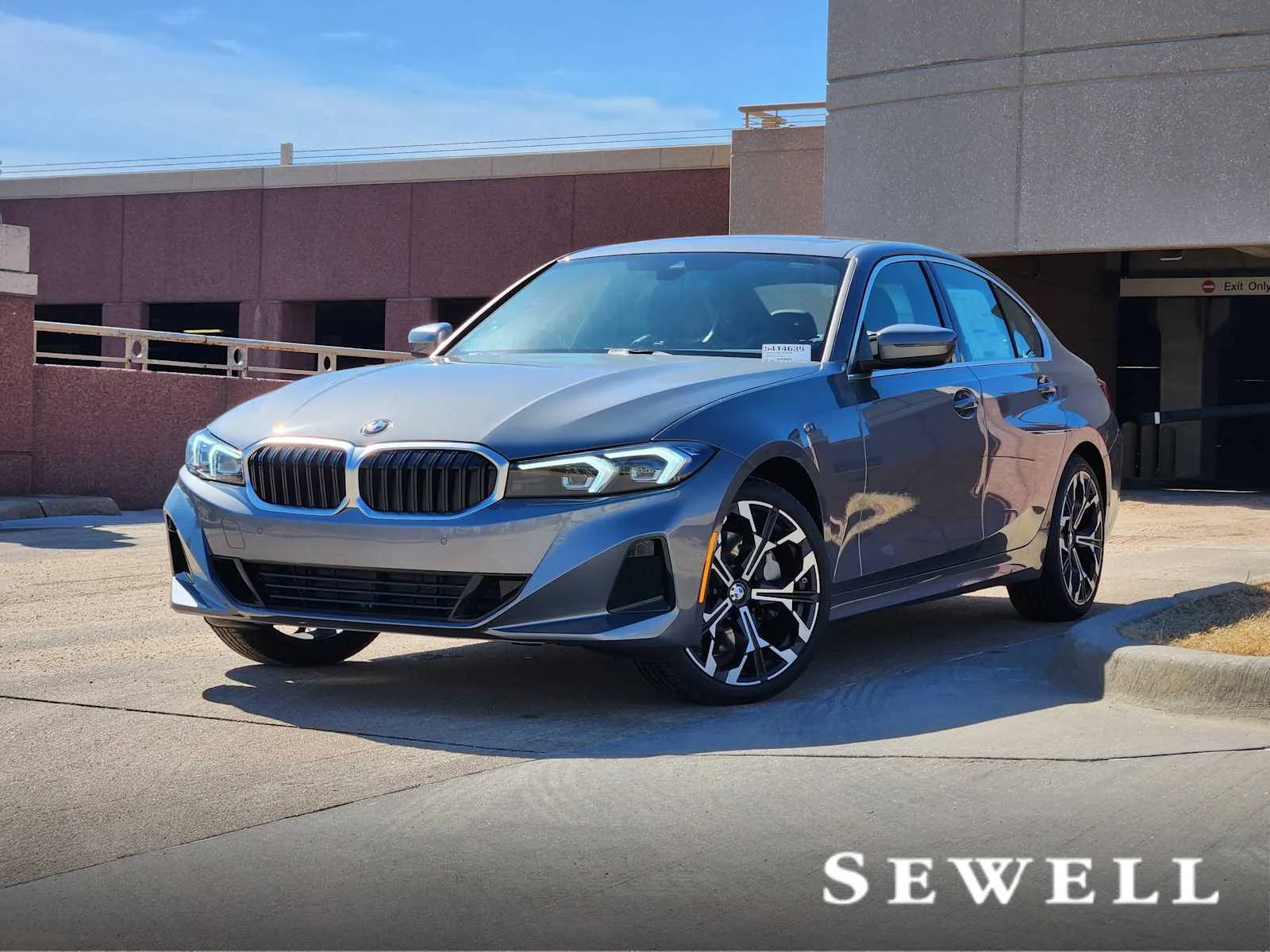 2026 BMW 3 Series 330i xDrive Sedan's photo