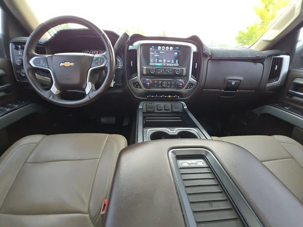 Used 2017 PEPPERDUST METALLIC Chevrolet LTZ image 21