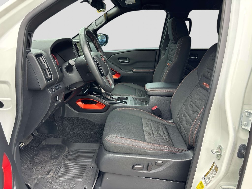 Used 2025 White Nissan PRO-4X image 13