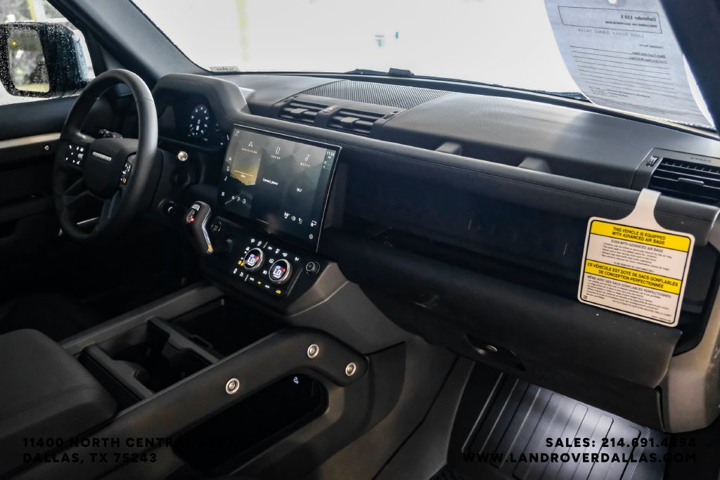 New 2026 Borasco Grey Metallic Land Rover S image 10