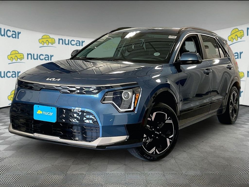 Used 2024 Blue Kia Wind image 3