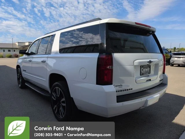 Used 2019 Summit White Chevrolet  image 5
