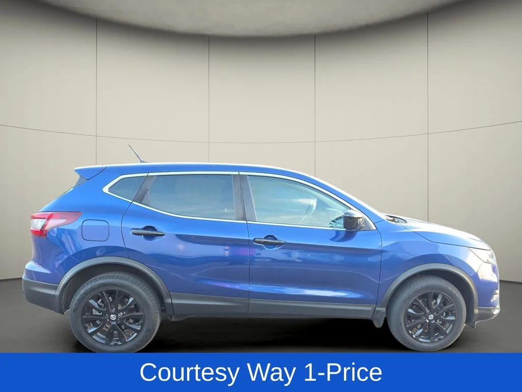 Used 2021 Blue Nissan S image 11