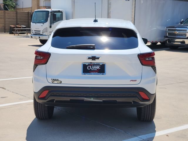 Used 2024 Summit White Chevrolet 1RS image 13