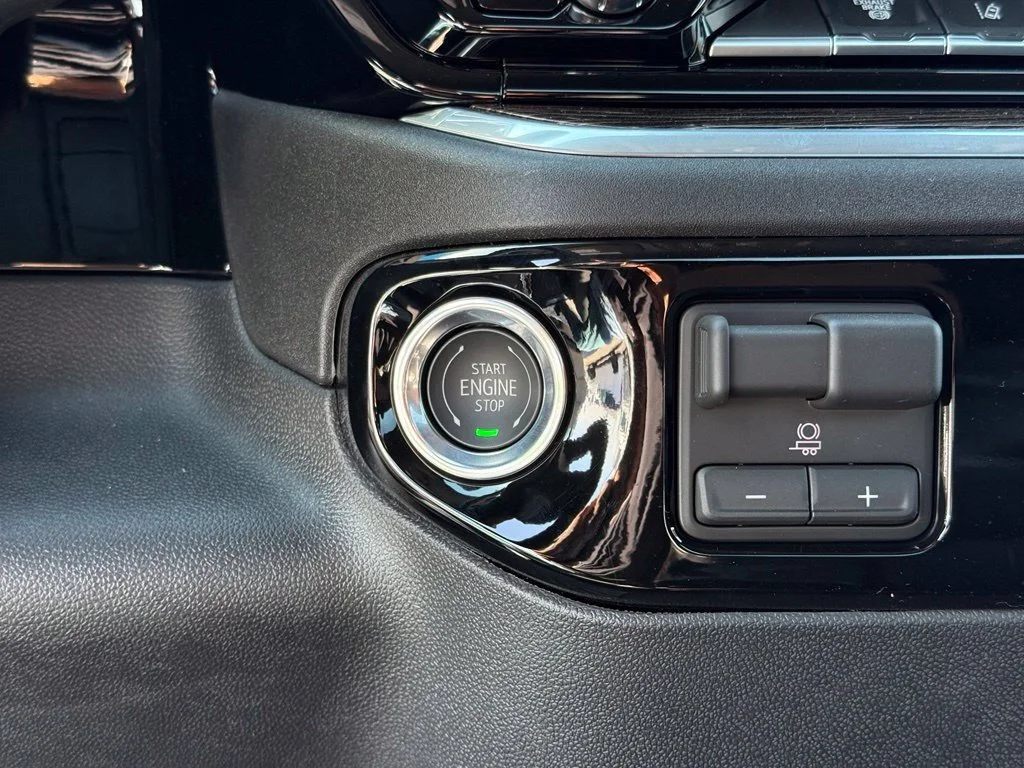 New 2026 Summit White GMC SLE DRW image 25