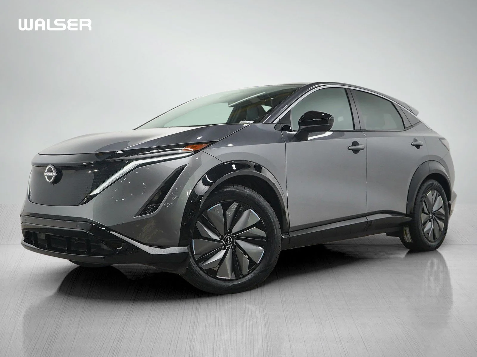 Used 2025 Gun Metallic Nissan ENGAGE image 1